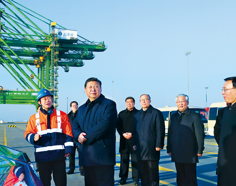 2019年1月16日至18日，中共中央總書記、國家主席、中央軍委主席習(xí)近平在京津冀考察，主持召開京津冀協(xié)同發(fā)展座談會并發(fā)表重要講話。這是1月17日下午，習(xí)近平在天津港碼頭考察。